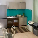 公寓 4 Bedroom Stunning In *