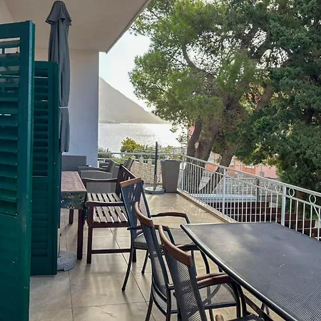 Daire 4 Bedroom Stunning In Makarska