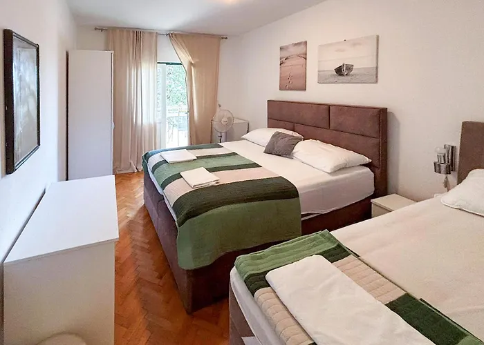 Daire 4 Bedroom Stunning In